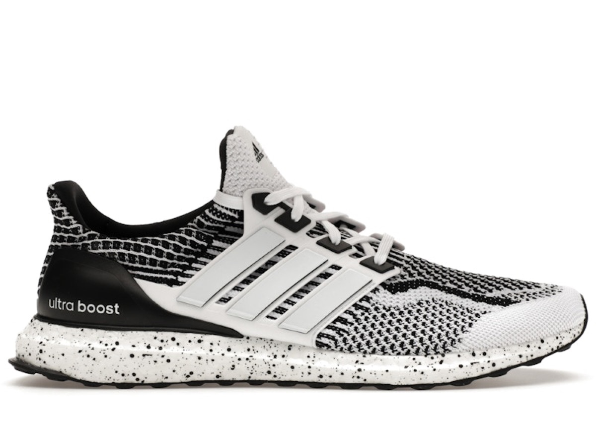 Adidas Ultraboost 5.0 DNA — Cloud White / Black — Adidas Ultraboost Primeknit