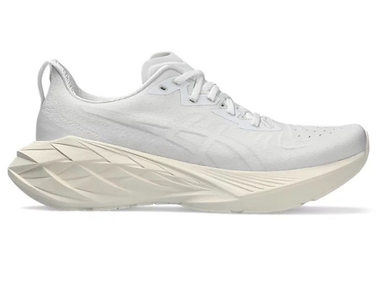 Asics Novablast 4 — White/White — Asics Novablast Knit