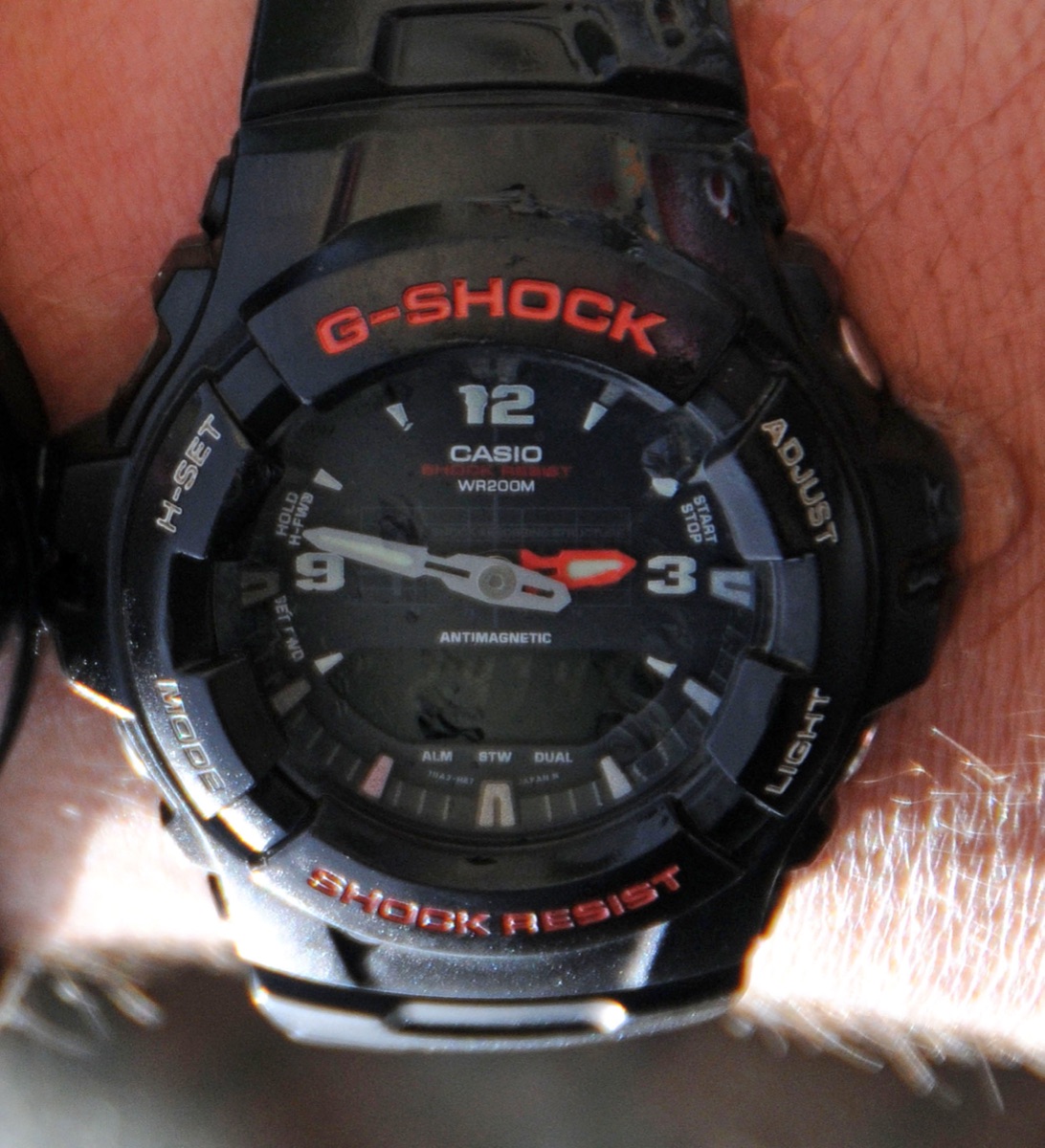 Casio G-Shock — Military Analog-Digital — Casio G-Shock Classic Resin