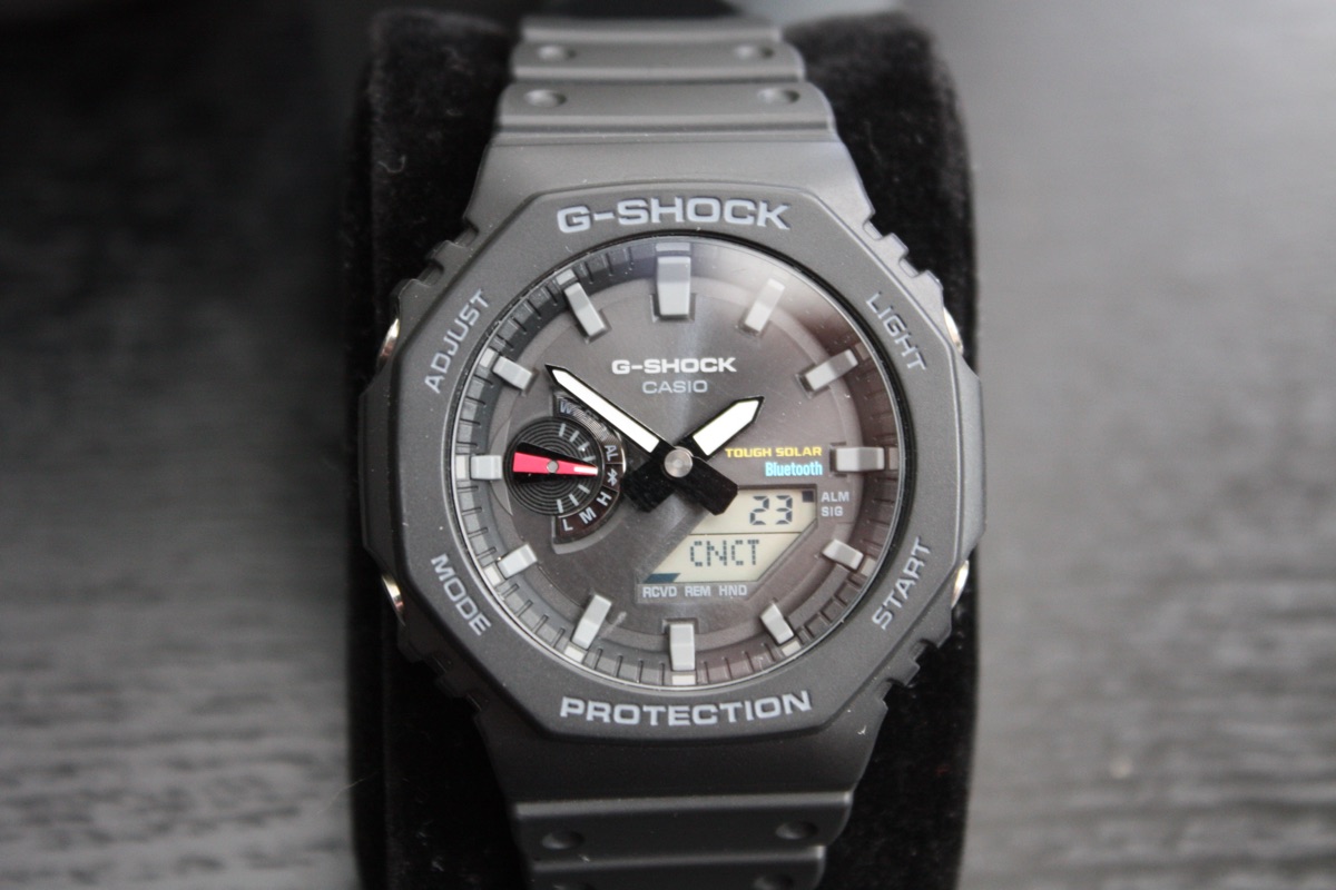 Casio G-Shock GA-B2100-1AER — 'CasiOak' Royal Blue — Casio GA-2100 Carbon Fiber