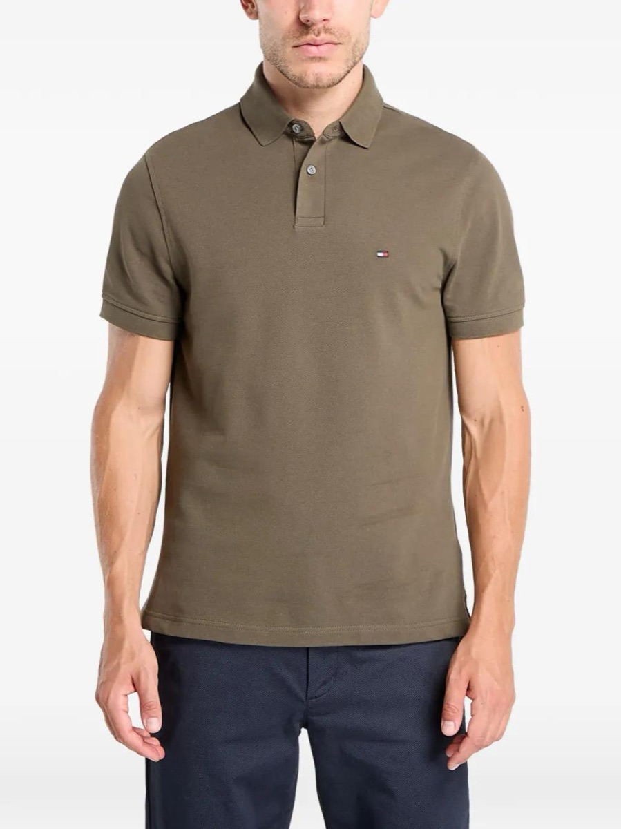 Tommy Hilfiger 1985 Logo-Patch Piqué Polo - Green — Tommy Hilfiger 1985 Crest Polo Cotton Piqué